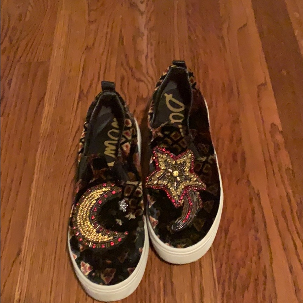 Size 7.5 Sam Edelman slip ons